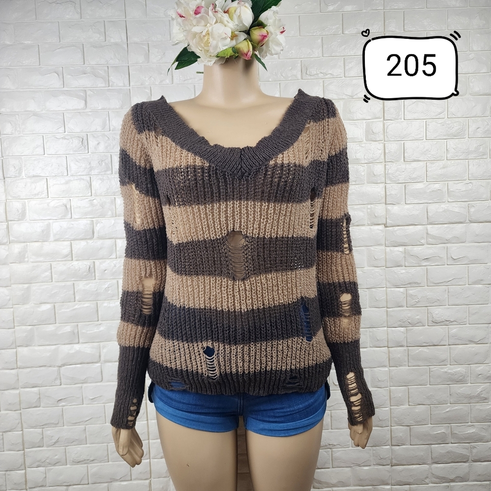 medium loost tattered sweater